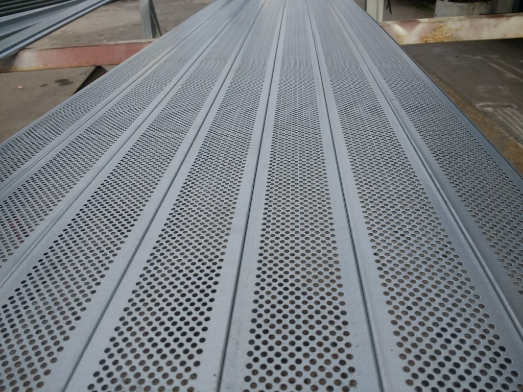 CORTINAS MULTIPERFORADAS