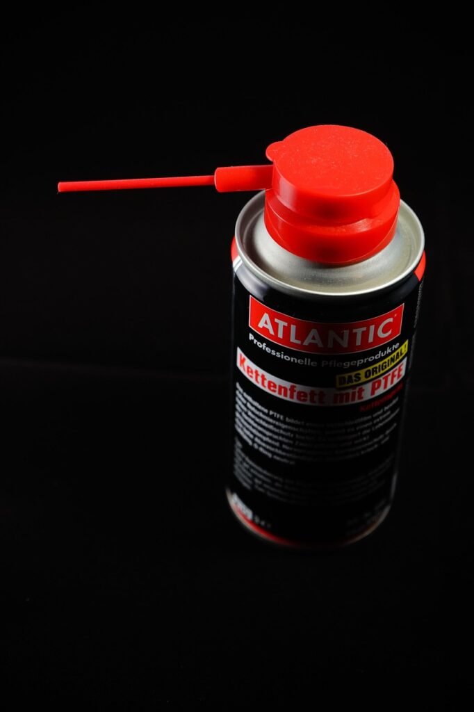 oil, fat, chain oil, lubricate, can, spray can, container